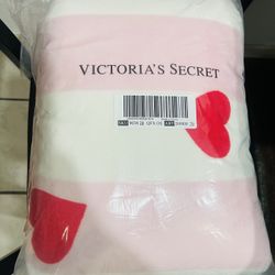 Victoria’s Secret Cozy Plush Blanket