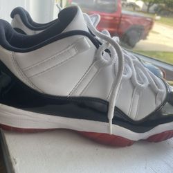 Jordan 11 Retro Low Concord-Bred Size 13 Black Red White OG Rare Shoe