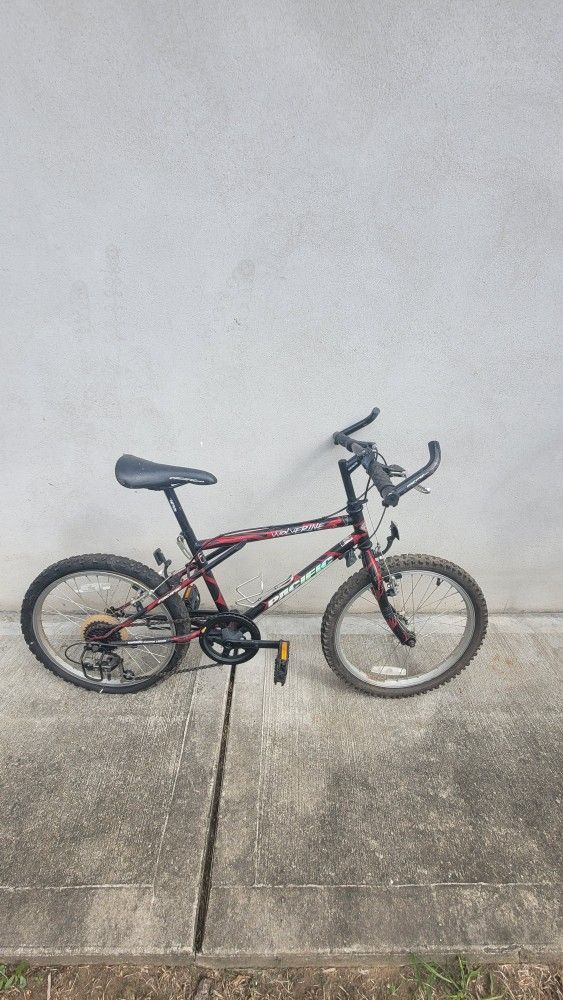 Pacific WOLVERINE bike