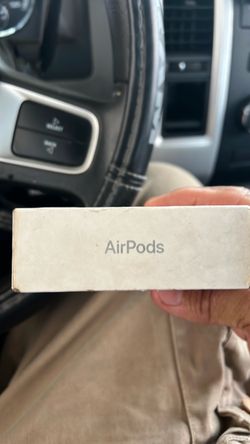 Apple Airpods.