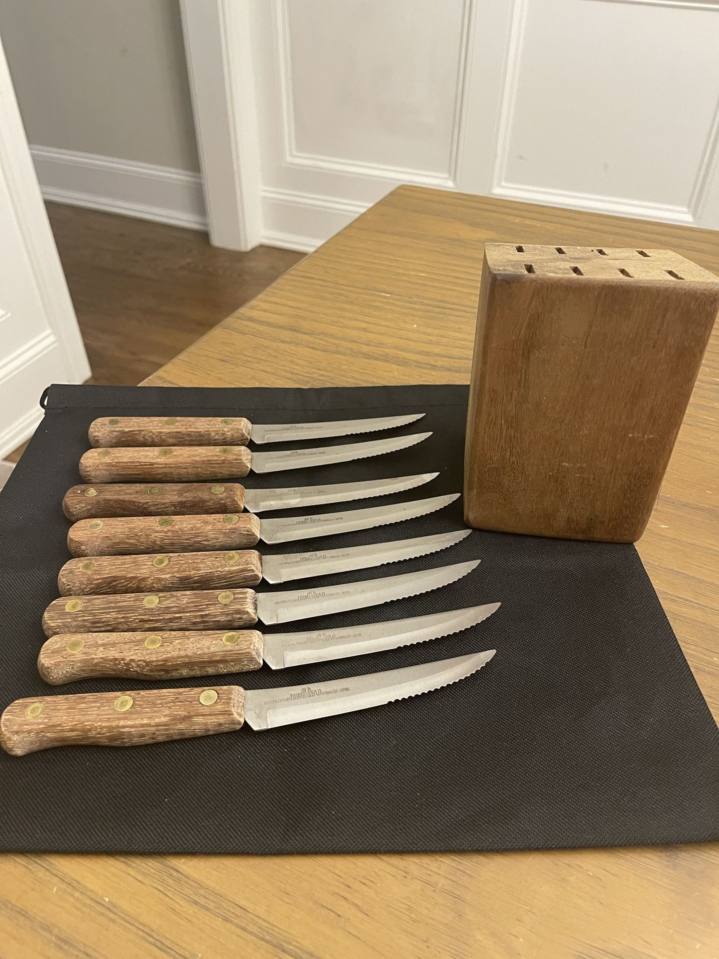 Vintage Lifetime Cutlery Old Homestead Steak Knife Set of 8 With Block