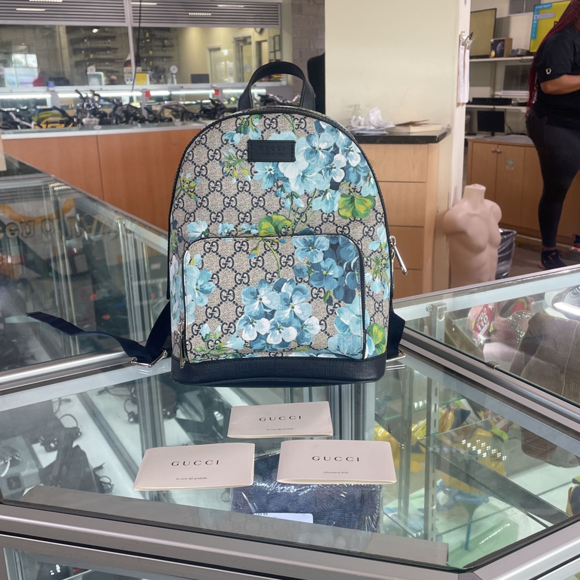 Gucci GG Supreme Small Bloom Backpack 