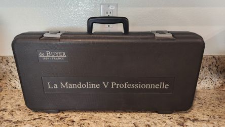 De Buyer La Mandoline V Professionelle Slicer with multiple functions