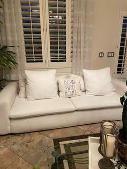 Beautiful 🛋️ couch high quality