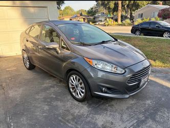 Ford Fiesta SE 2014