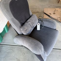 Massage  Chair Now $150 For Quick Sale. Take Advantage Of this Offer