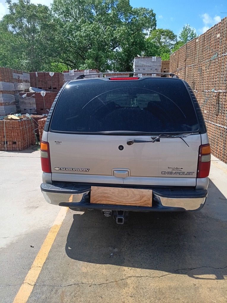 2004 Chevrolet Suburban