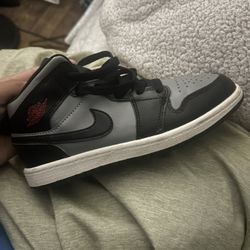 Jordon 1 Size 3Y