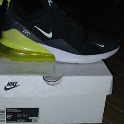 Nike 270 