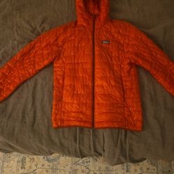 Patagonia, Men's Nano Puff Hoodie, Size M