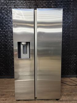 SAMSUNG SIDE BY SIDE REFRIGERATOR w/WARRANTY! R2943A