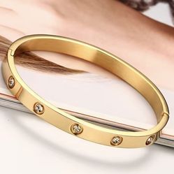 18k Gold Plated Bangle 