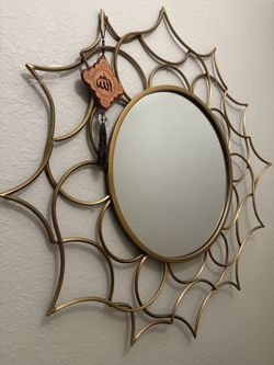 Side stand with mirror