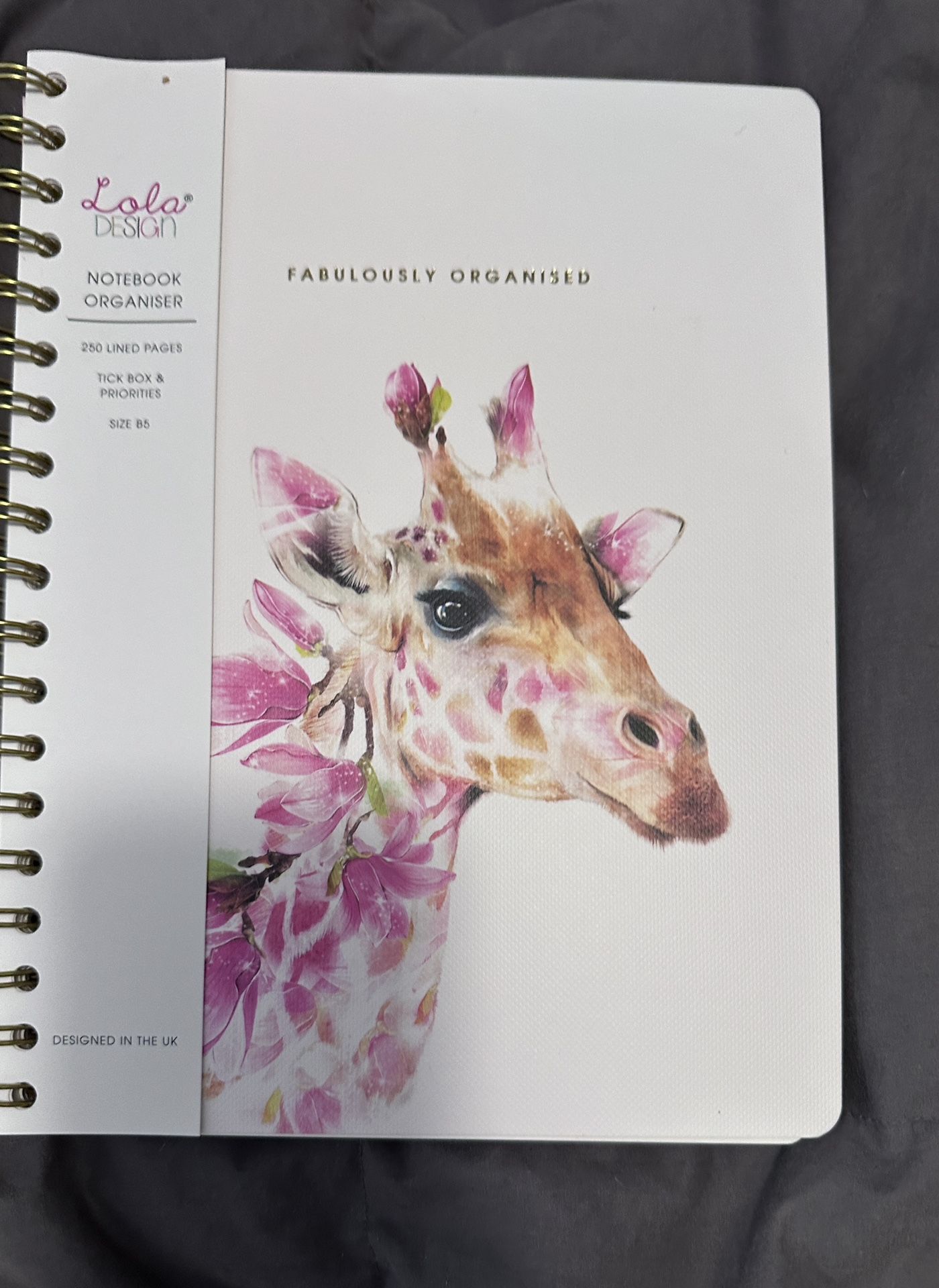 📒 Lola Design Giraffe Notebook Organiser – Beaverton Pickup
