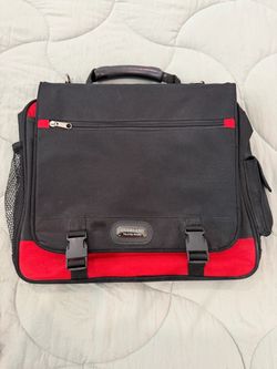 Overland Travelware Messenger Laptop Bag