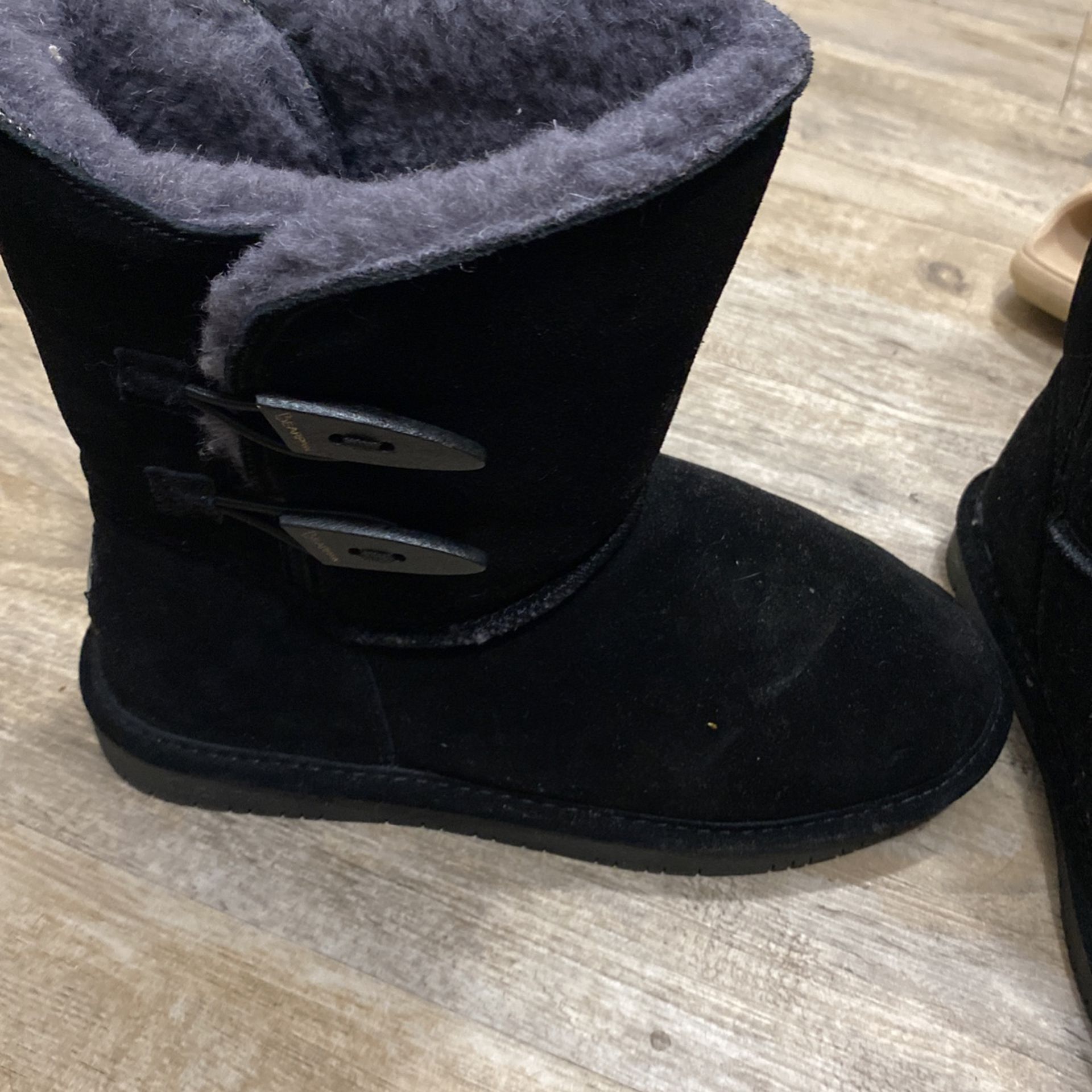 BearPaw Snow Boots, Black Size 8.5 New!