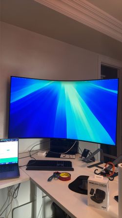 SAMSUNG 55-inch Odyssey Ark 4K UHD 165Hz Curved Quantum Mini LED Gaming Monitor