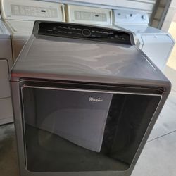 MEGA CAPACITY!!! Top of The Line, Whirlpool Cabrio Gas Dryer!!! Options Galore!!! Must See To Appreciate!!!
