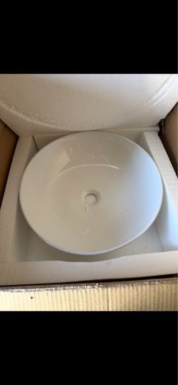 17”x9” vessel sink new in box!! 165 $30