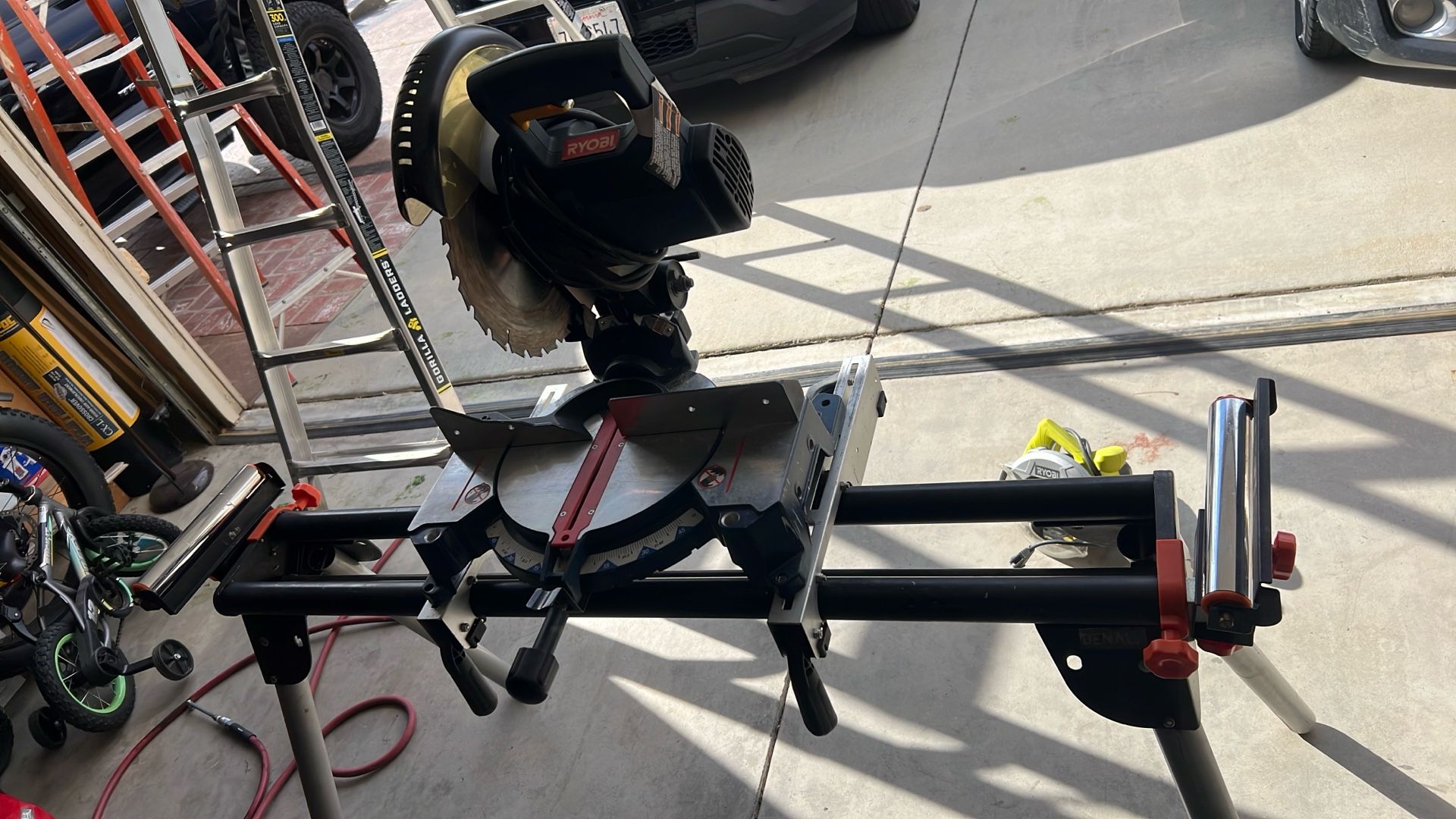 Ryobi Miter saw With Stand. 