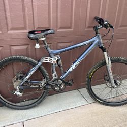 2003 Giant AC2 – Fox RP23 – Shimano XT – Needs Tune – $400 OBO