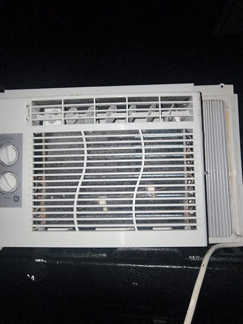 5,500 BTU AC GE