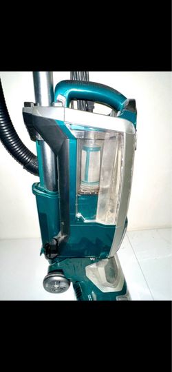 Shock rotator, vacuum cleaner