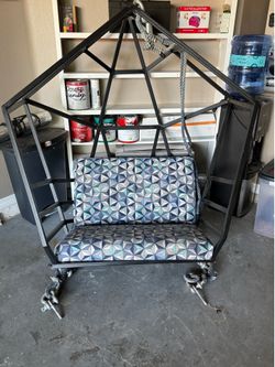 2 Outdoor Swings