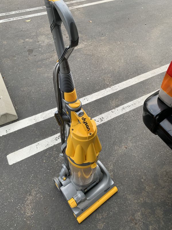 The BEST Vacuum ever! This Dyson 8 Cyclone Root can be yours for CHEAP