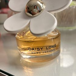 Daisy Perfume 