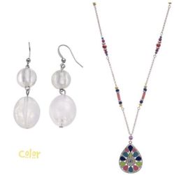 70% Off NWT Women’s necklace and earring