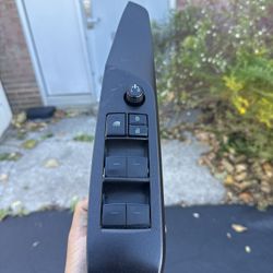 Toyota Camry Front Door Switch Driver Master 84040-0E13018 (2018-2023) 