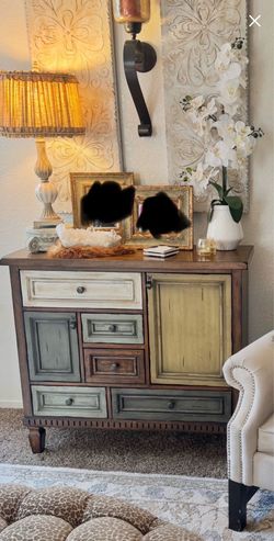 Cabinet with drawers