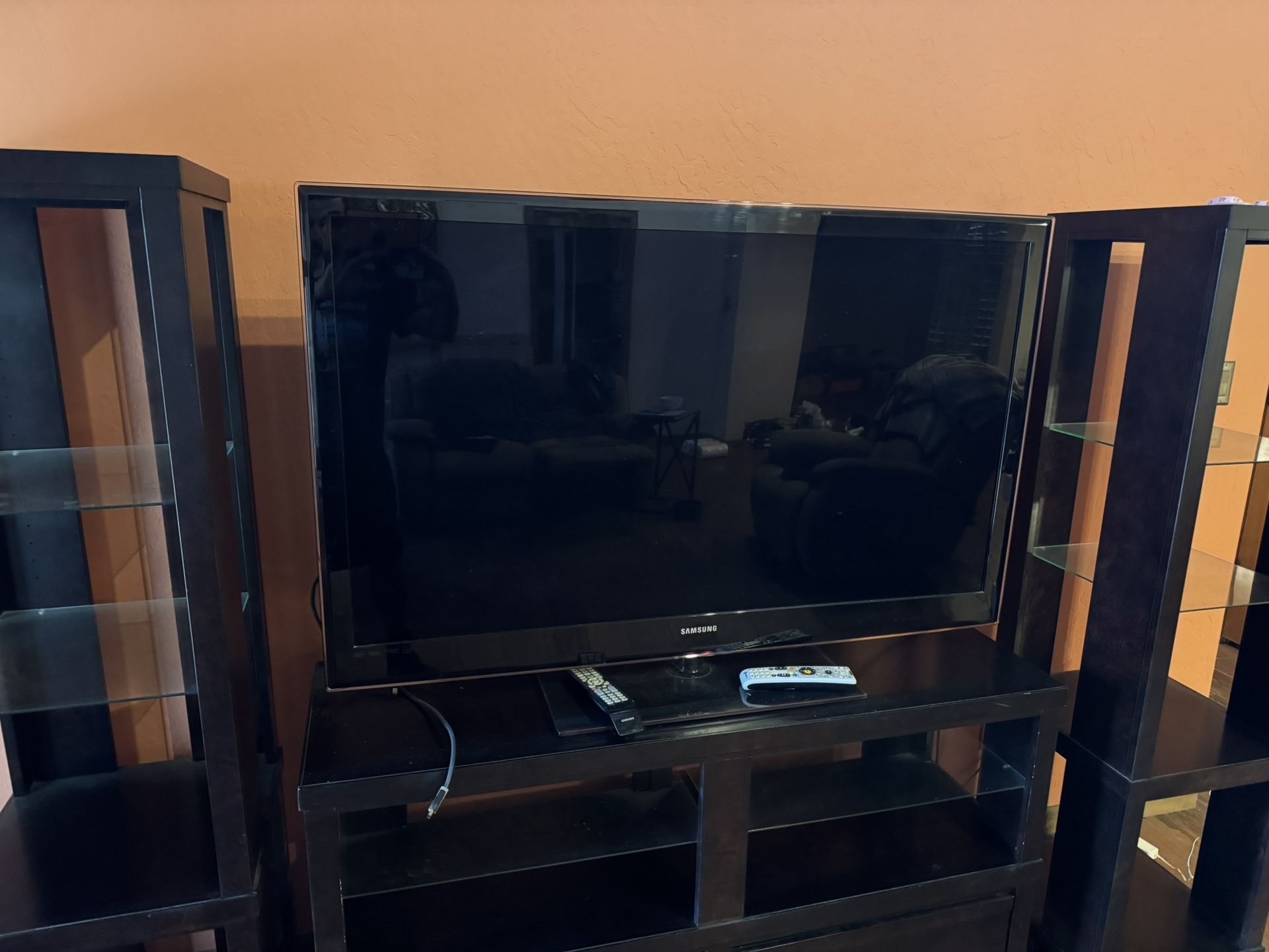 60 Inch Tv. Samsung