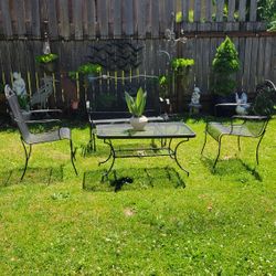 Wrought Iron Patio Glider With 2 Chairs And Coffee Table 