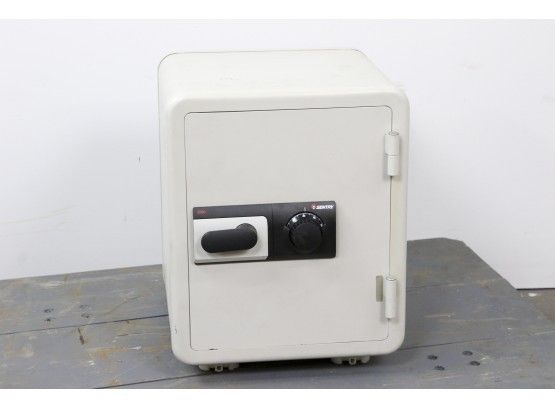 Sentry 2260 fire proof safe