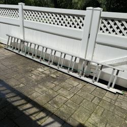 24 Ft Metallic Ladder 