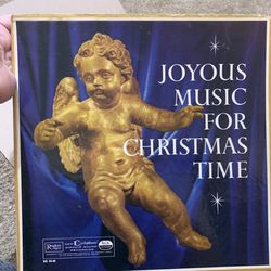 4- Beautiful Albums (Vinyl records) Of Christmas Music