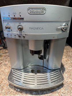 De'Longhi Magnifica Automatic Espresso Machine