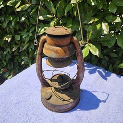 Elgin utility kerosene lantern- 