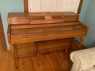 Vintage Wurlitzer Spinet Upright Piano w/ Bench $400 OBO!