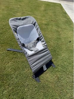 Portable baby bouncer