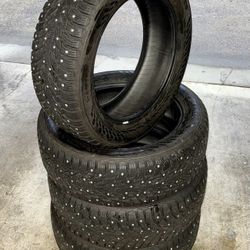 Nokian 235/55 R19 Hakkapeliitta premium winter studded tires