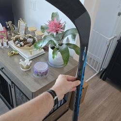 Hockey Stick Sr Right Handed LIKE NEW