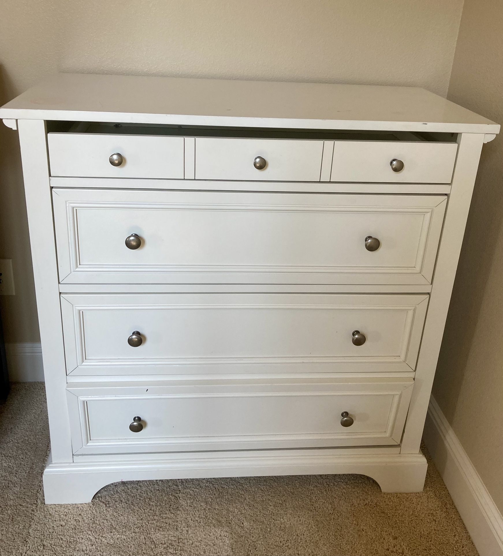 CREAM DRESSER