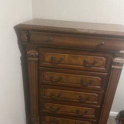 6 Draw Dresser