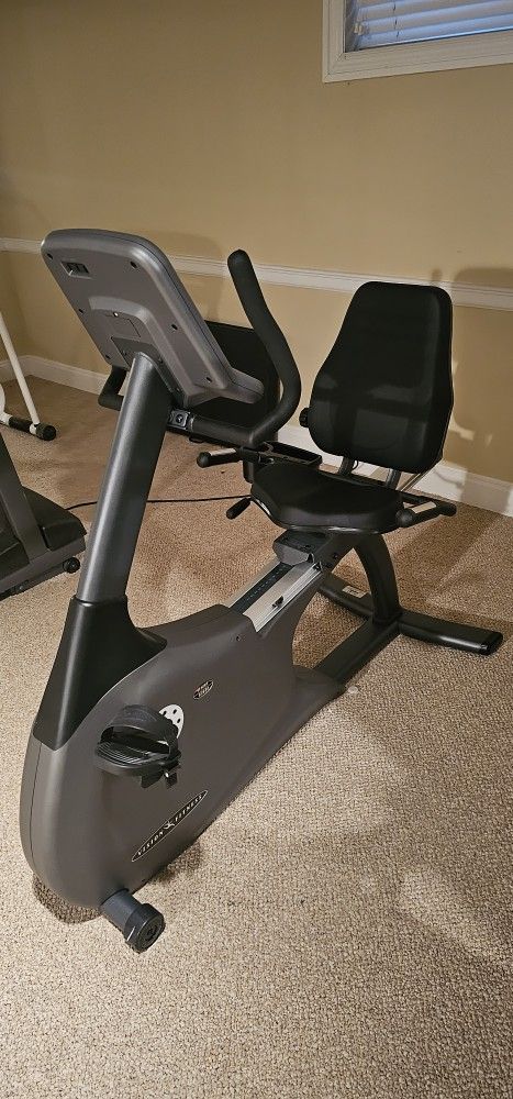 Vision Fitness HRT R2600