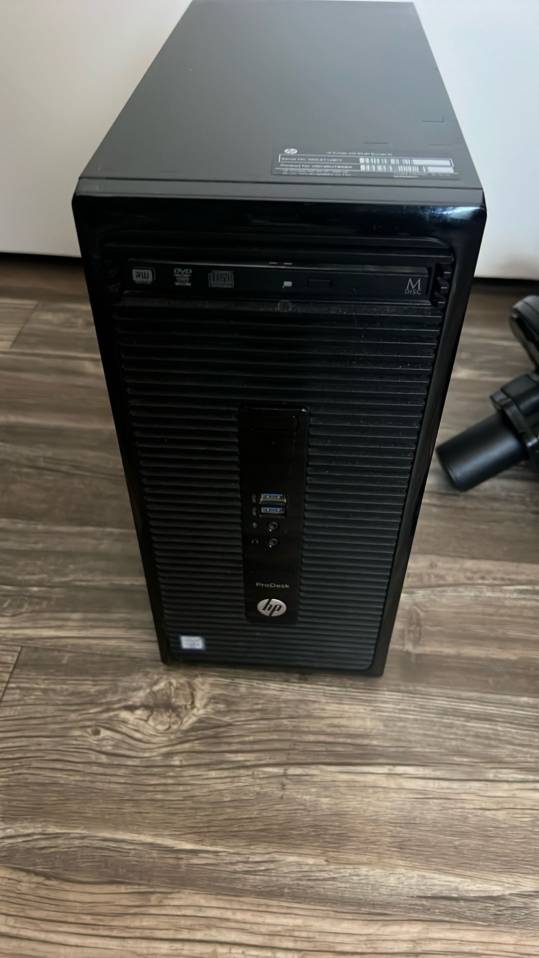 PC And Razor Keyboard And Mouse