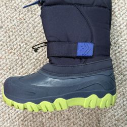 New Youth Cat and Jack Snowboots size 13