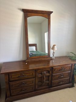Dresser